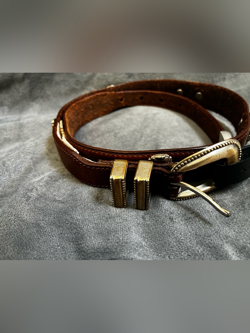 Women’s Fossil Brown Leather Belt with Antique Brass Buckle - Picture 9 of 14